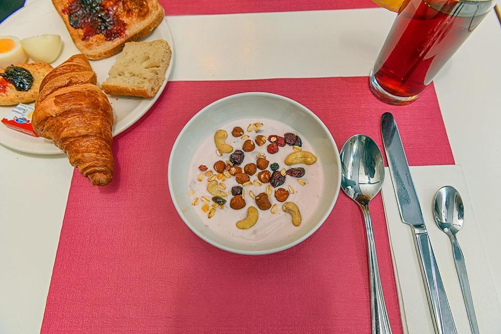 Hotel Des Alpes Bulle Center エクステリア 写真