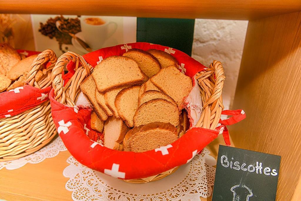 Hotel Des Alpes Bulle Center エクステリア 写真