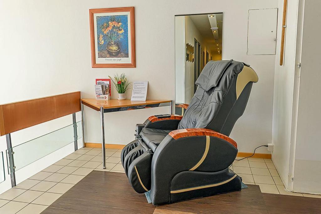 Hotel Des Alpes Bulle Center エクステリア 写真